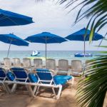 stc-id0007-snorkel-en-barco-vip-con-fondo-de-cristal-en-cozumel-desde-cancun-con-descanso-en-club-de-playa-y-almuerzo-10